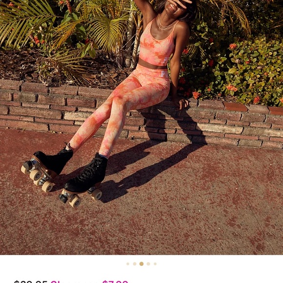 PINK Seamless Lightly Lined Sports Crop - Picture 5 of 6